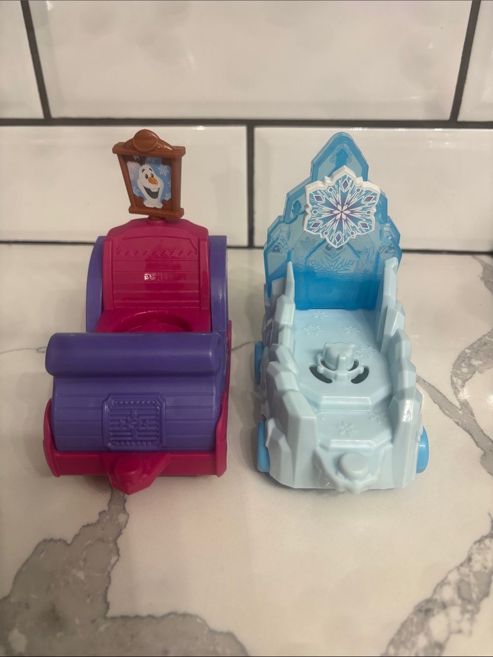 Little People Elsa and Olaf Princess Parade Floats